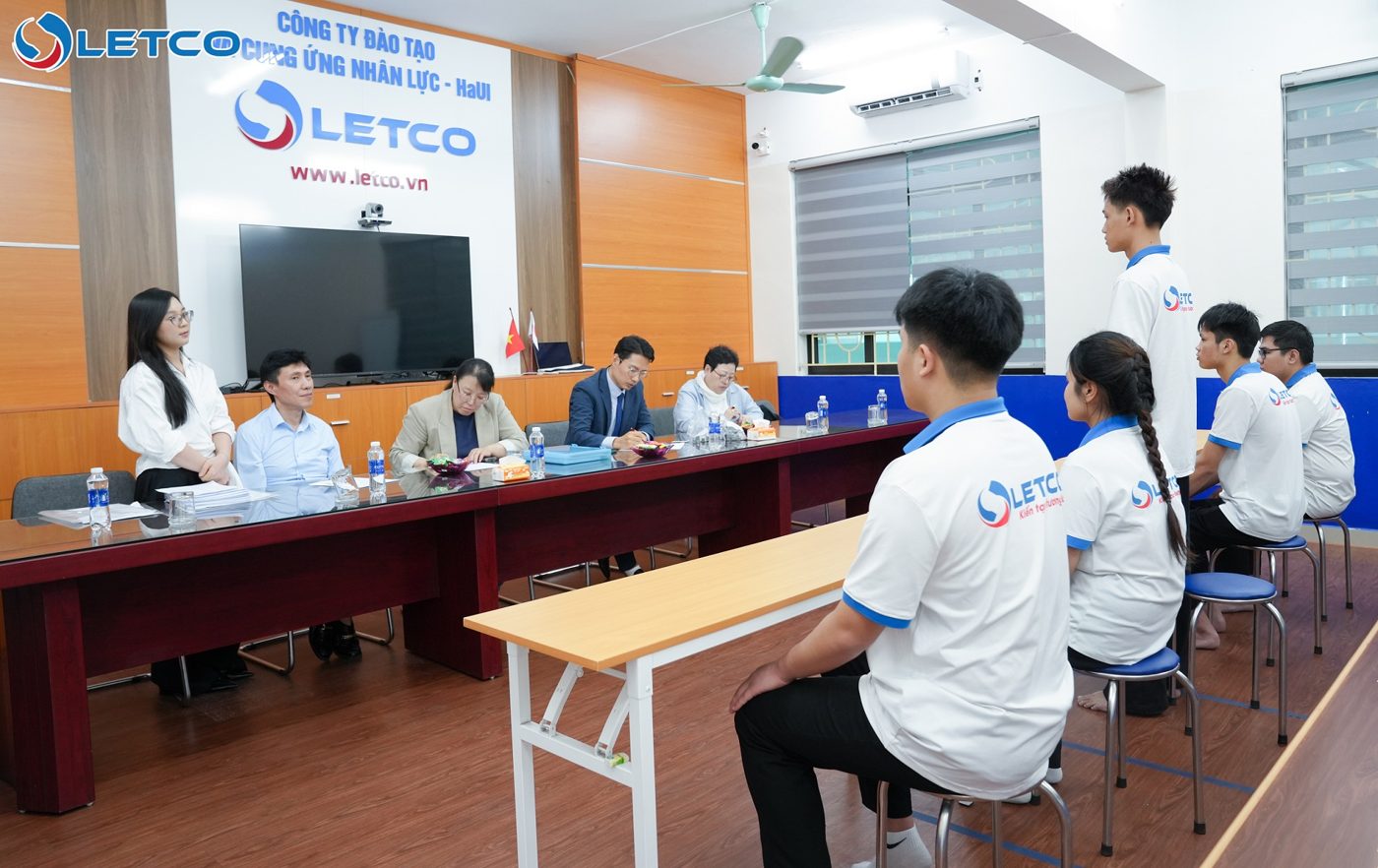 Học viên phỏng vấn cùng đoàn Đại học Daeduk